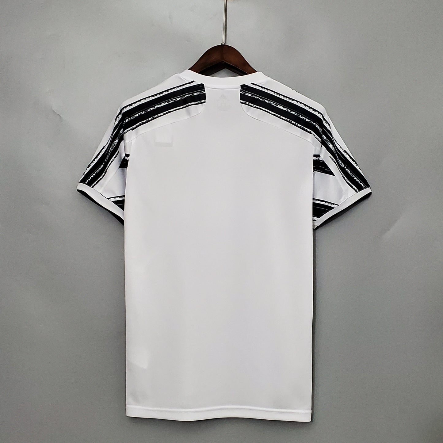 Camiseta Retro Juventus 2021 - Edición Limitada