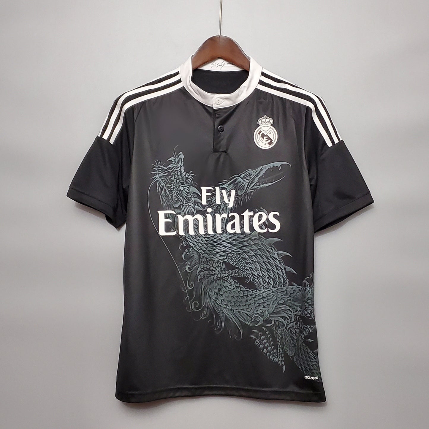 Camiseta Retro Real Madrid Visitante 2014 – Edición Limitada