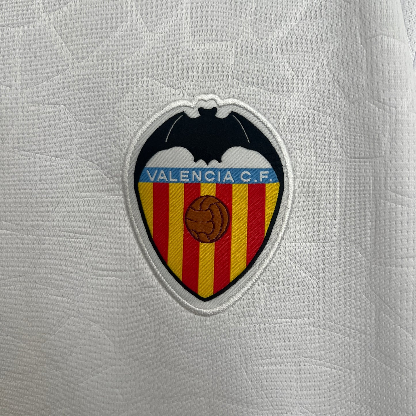 Camiseta Valencia CF 2025/26 – Primera Equipación | Nueva Temporada | RetroCamis