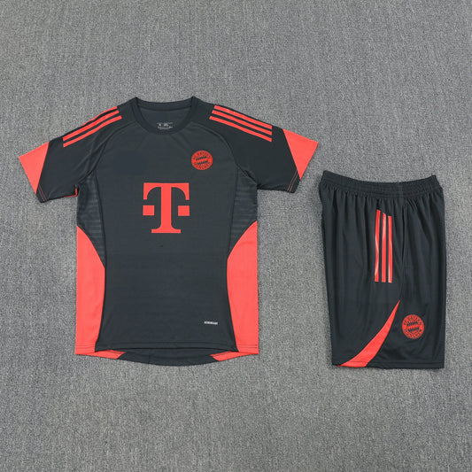 Conjunto de entrenamiento Bayern de Múnich – Camiseta y pantalón corto