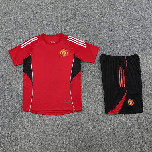 Conjunto de entrenamiento Manchester United – Camiseta y pantalón corto