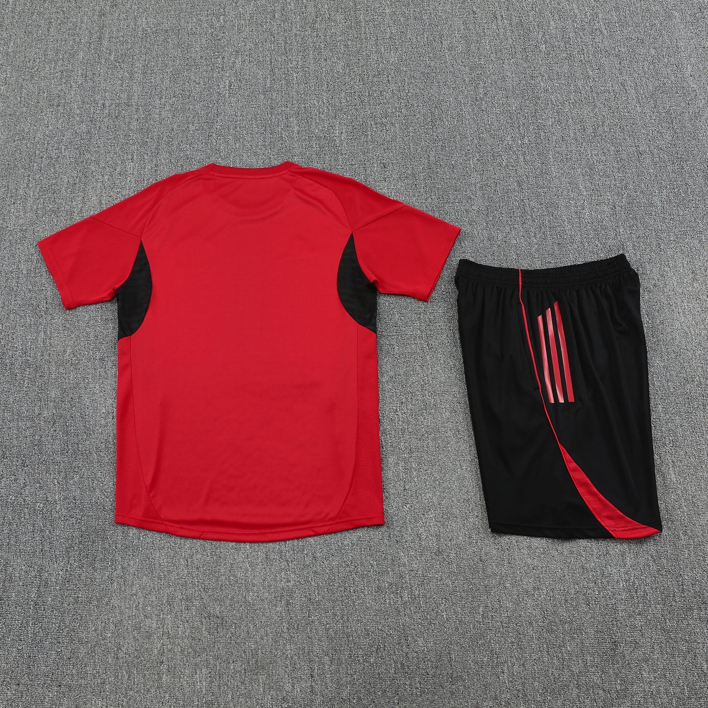 Conjunto de entrenamiento Manchester United – Camiseta y pantalón corto