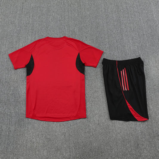 Conjunto de entrenamiento Manchester United – Camiseta y pantalón corto